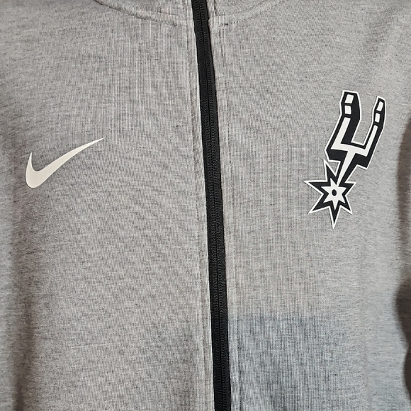 Nike Gray Hooded Men's Jacket - Picture 4 of 10